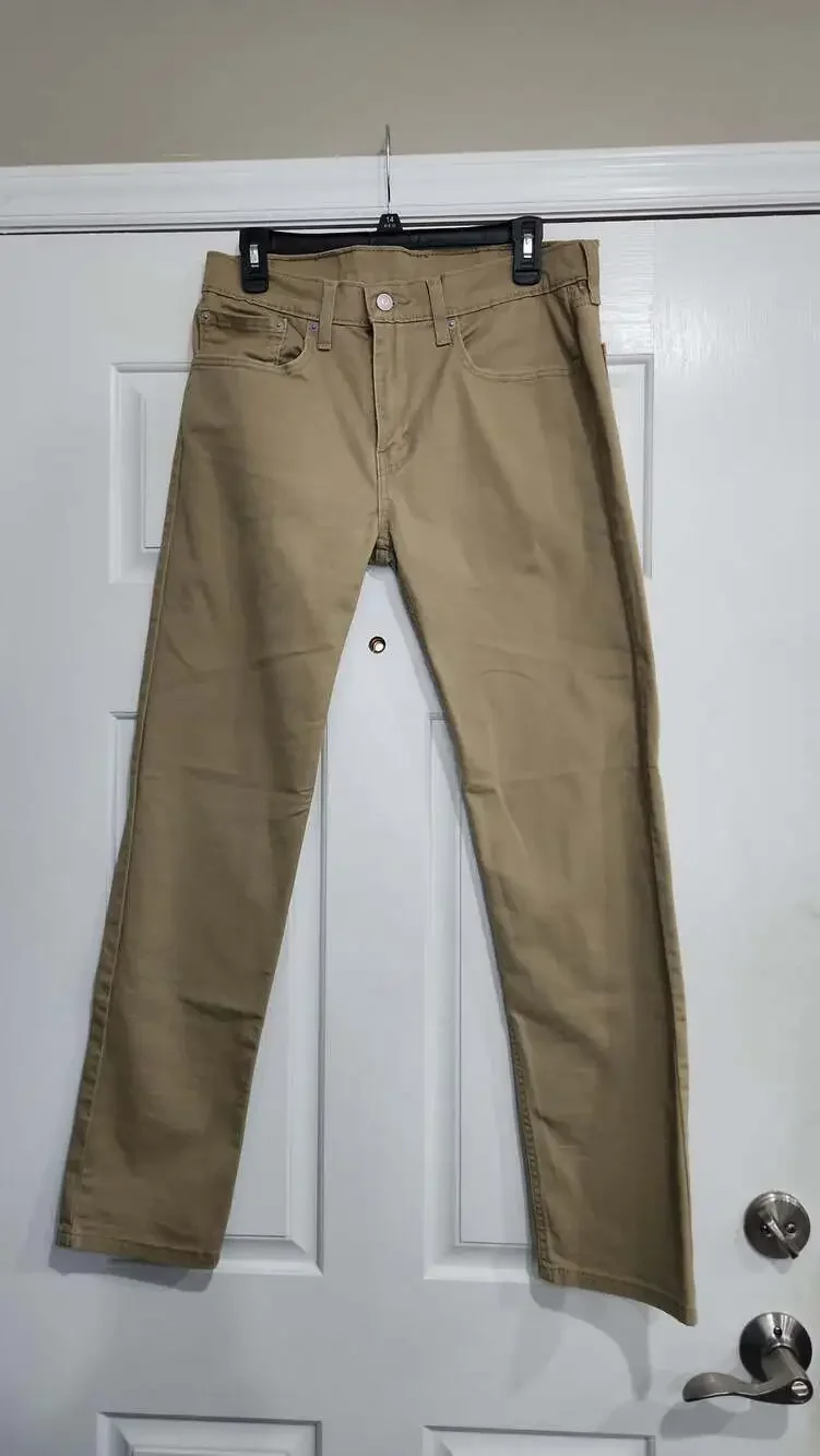 Levi's 502 Taper Fit Khaki Chino Pants W31 L32